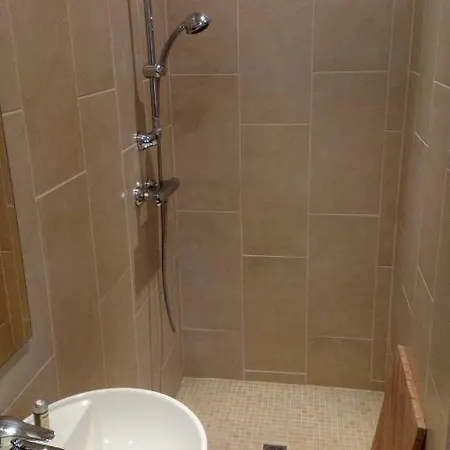 Bed & Breakfast D'hotes De La Vallee Montaure